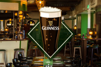 Burgers  im Clovers Pub in Schwyz